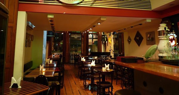 Cafe Du Midi 01