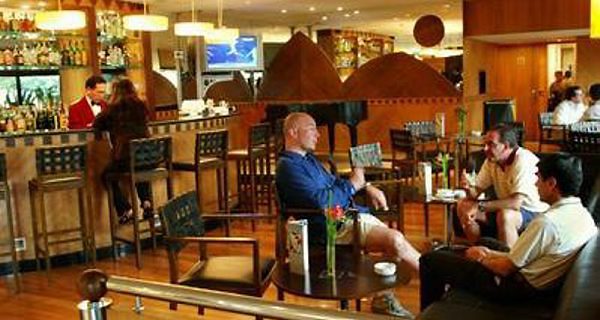 Lobby Bar 01