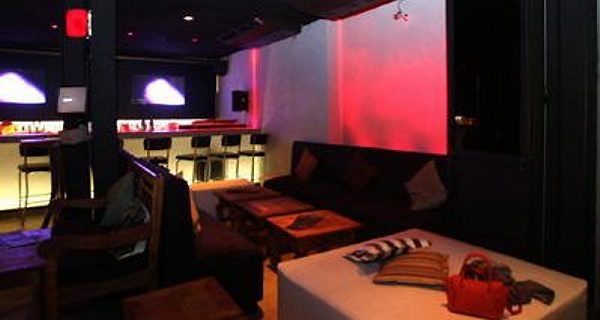 Black Bar 02